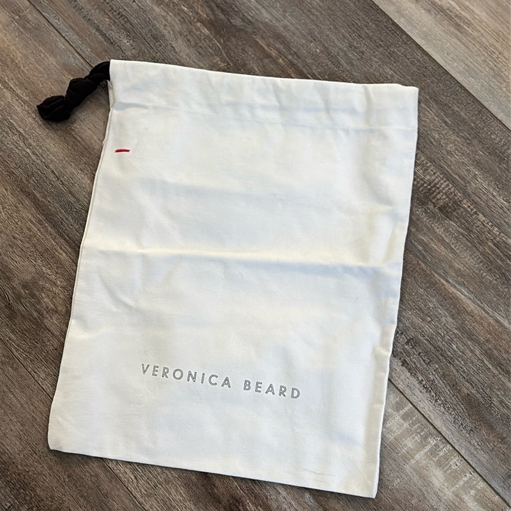 Veronica Beard dust bag ~ flawed